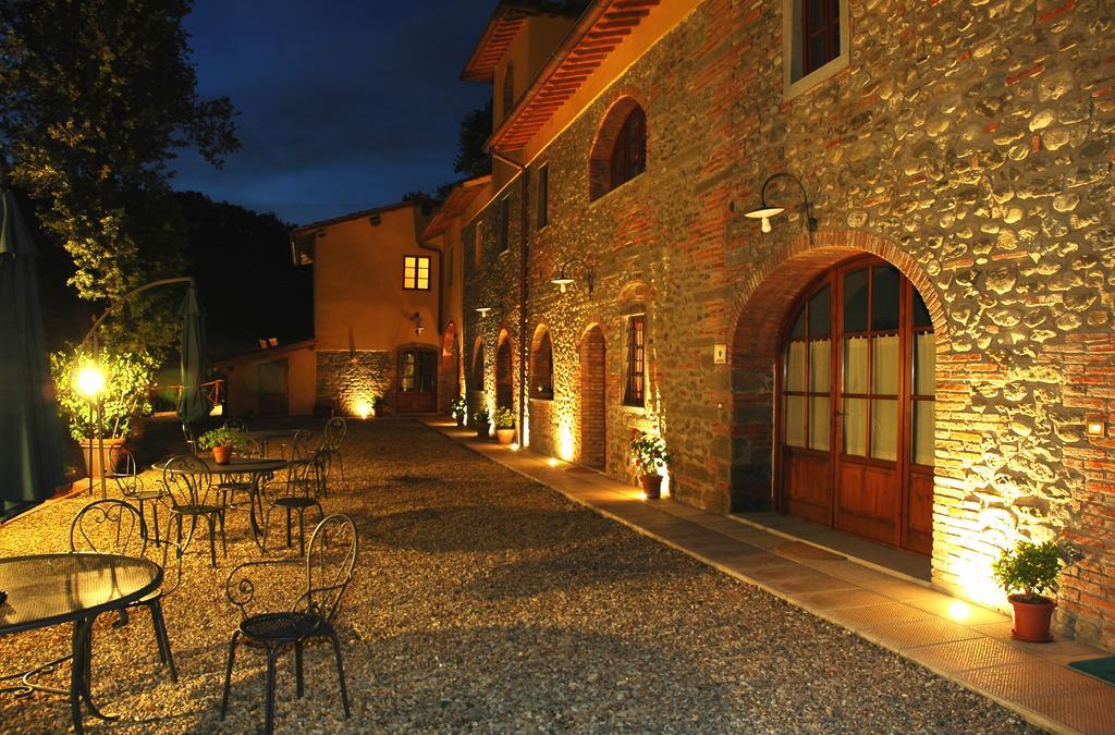 Agriturismo Le Buche Di Viesca レッジェッロ エクステリア 写真