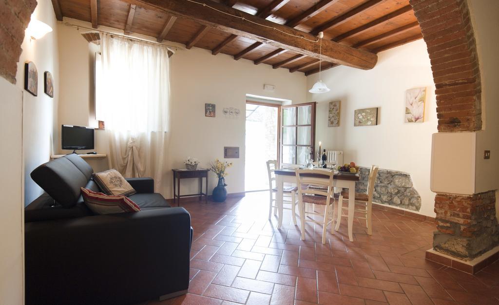 Agriturismo Le Buche Di Viesca レッジェッロ エクステリア 写真